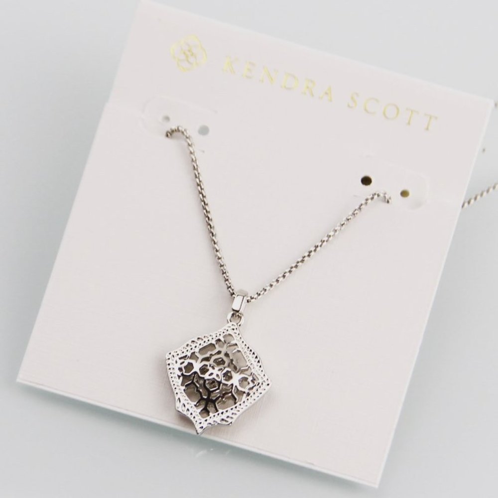Kendra Scott NWT Kacey Silver Pendant Necklace